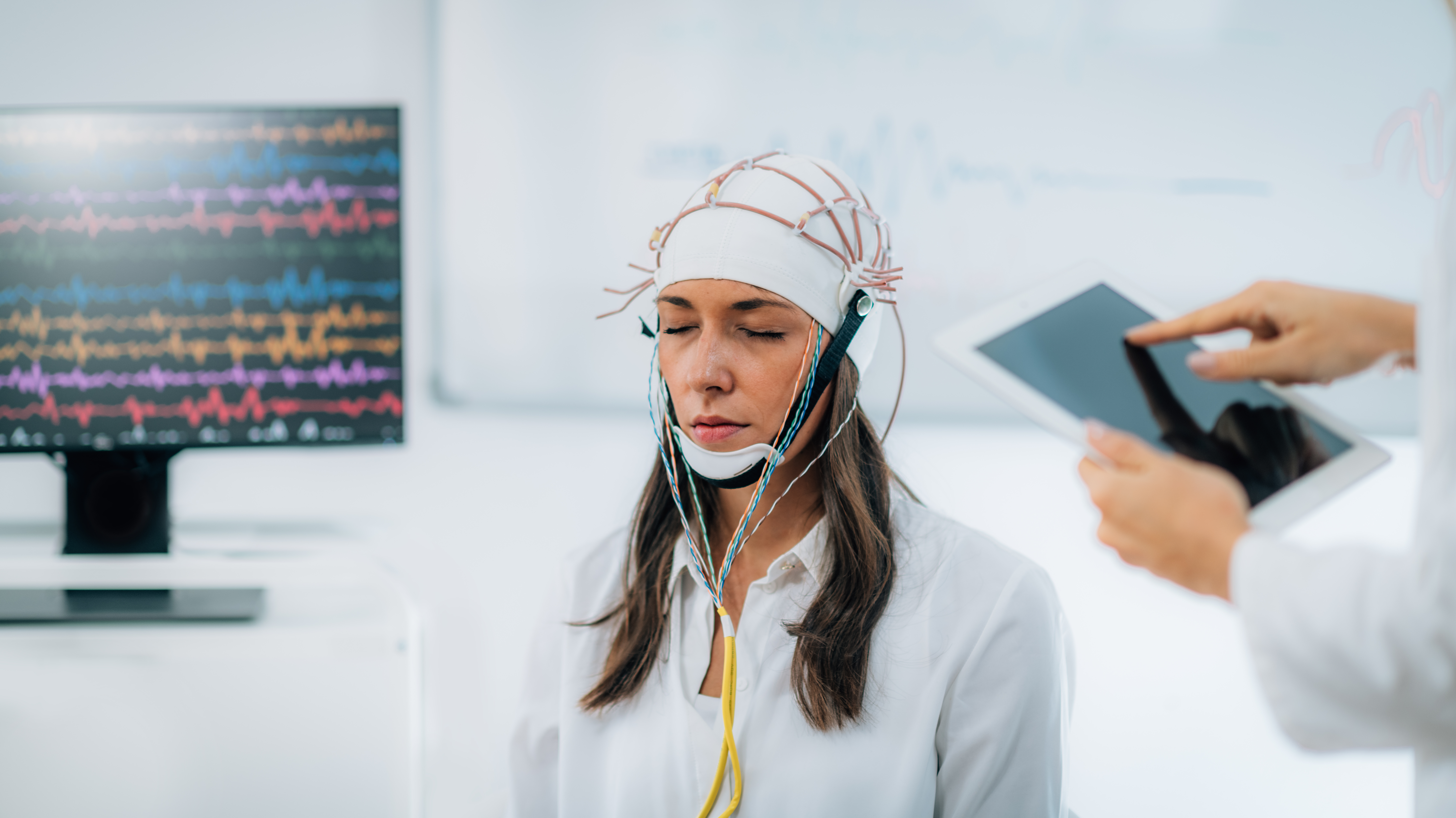 This signal processing algorithm can increase the accuracy of measured beta waves in the brain, increasing the efficacy of deep brain stimulation for Parkinson’s patients. Source: Envato Elements